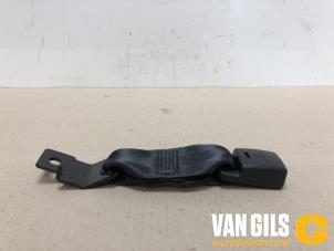 Used Rear seatbelt buckle, left Kia Stonic (YB) 1.0i T-GDi 12V Eco-Dynamics+ Price € 39,99 Margin scheme offered by Van Gils Automotive