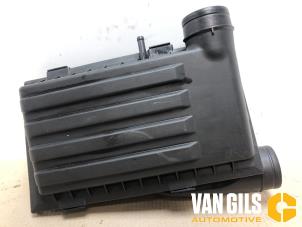 Usados Cuerpo de filtro de aire Volkswagen Golf VII (AUA) 1.4 TSI 16V Precio € 66,00 Norma de margen ofrecido por Van Gils Automotive