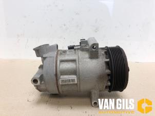 Used Air conditioning pump Renault Clio IV Estate/Grandtour (7R) 0.9 Energy TCE 12V Price € 137,00 Margin scheme offered by Van Gils Automotive