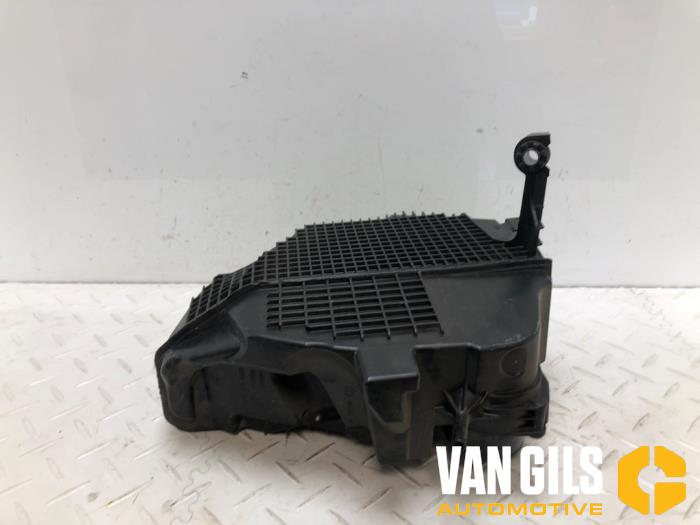 Gebrauchte Luftfiltergehäuse Renault Clio IV Estate/Grandtour (7R) 0.9 Energy TCE 12V Preis € 30,00 Margenregelung angeboten von Van Gils Automotive
