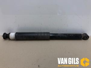 Used Rear shock absorber, left Renault Clio IV Estate/Grandtour (7R) 0.9 Energy TCE 12V Price on request offered by Van Gils Automotive