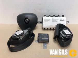 Used Airbag set + module Renault Clio IV Estate/Grandtour (7R) 0.9 Energy TCE 12V Price on request offered by Van Gils Automotive