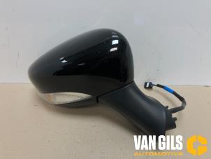 Used Wing mirror, right Renault Clio IV Estate/Grandtour (7R) 0.9 Energy TCE 12V Price € 99,00 Margin scheme offered by Van Gils Automotive
