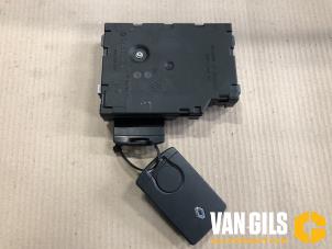 Used Ignition lock + key Renault Clio IV Estate/Grandtour (7R) 0.9 Energy TCE 12V Price on request offered by Van Gils Automotive
