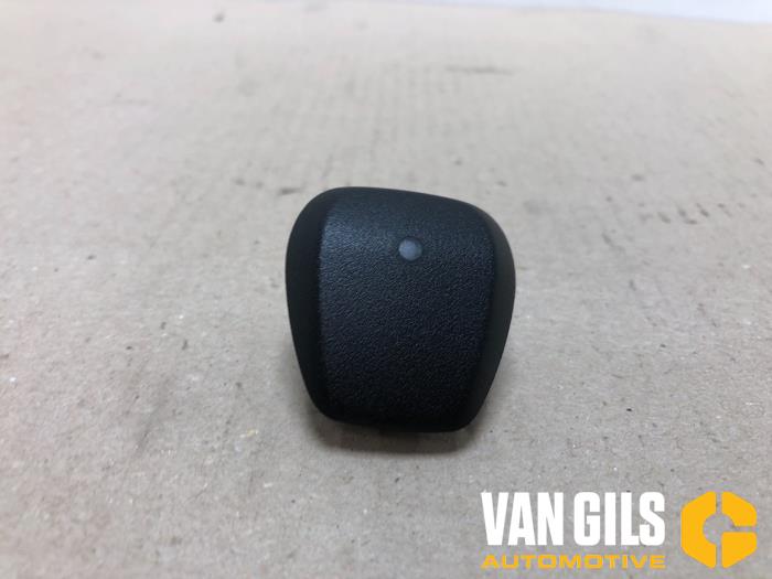 Gebrauchte Lichtsensor Kia Stonic (YB) 1.0i T-GDi 12V Eco-Dynamics+ Preis € 49,99 Margenregelung angeboten von Van Gils Automotive