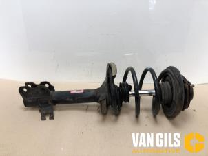 Used Front shock absorber rod, right Nissan X-Trail (T30) 2.5 16V 4x4 Price € 75,00 Margin scheme offered by Van Gils Automotive