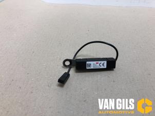 Używane Antena (rózne) Lynk &amp; Co 01 1.5 PHEV Cena € 84,69 Z VAT oferowane przez Van Gils Automotive