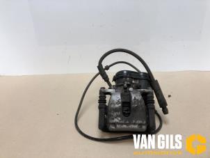 Used Rear brake calliper, right Mercedes B (W246,242) 2.2 B-220 CDI BlueEFFICIENCY 16V Price on request offered by Van Gils Automotive