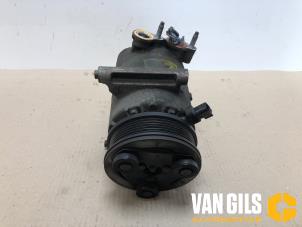Usados Bomba de aire acondicionado Landrover Freelander II 2.2 td4 16V Precio de solicitud ofrecido por Van Gils Automotive