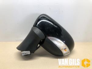 Used Wing mirror, left Renault Clio IV (5R) 0.9 Energy TCE 90 12V Price on request offered by Van Gils Automotive
