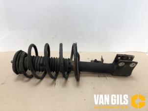 Used Front shock absorber rod, left Peugeot 307 Break (3E) 1.6 16V Price € 75,00 Margin scheme offered by Van Gils Automotive