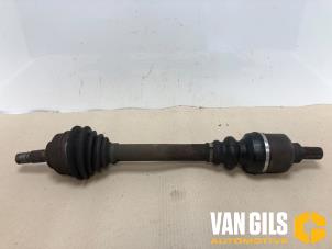 Used Front drive shaft, left Peugeot 307 Break (3E) 1.6 16V Price € 74,99 Margin scheme offered by Van Gils Automotive