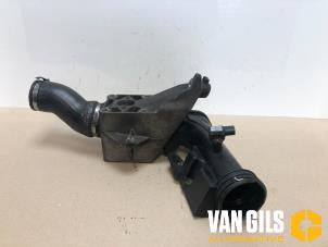 Used Engine mount Mercedes Vito (639.6) 2.2 109 CDI 16V Price € 35,00 Margin scheme offered by Van Gils Automotive
