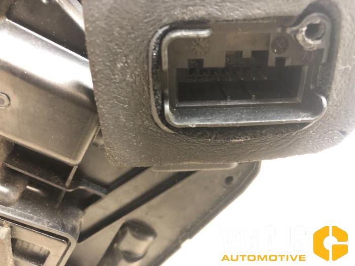 Serrure portière mécanique 4portes avant droite d'un Seat Leon (5FB) 2.0 TDI Ecomotive 16V 2014