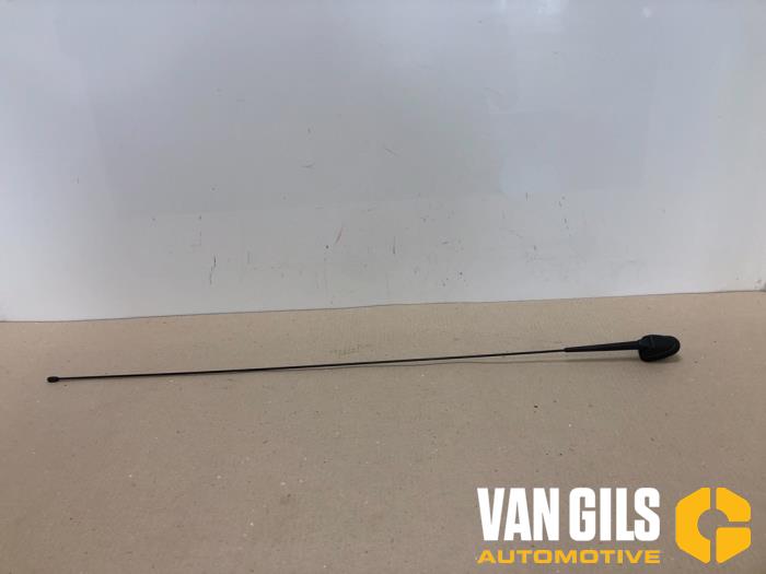 Używane Antena Suzuki Celerio (LF) 1.0 12V Dualjet Cena na żądanie oferowane przez Van Gils Automotive