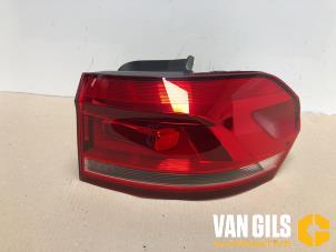 Used Taillight, right Volkswagen Touran (5T1) 1.0 TSI Price € 65,00 Margin scheme offered by Van Gils Automotive