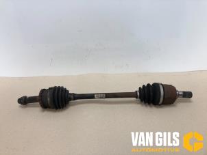 Used Front drive shaft, left Hyundai i20 1.2i 16V Price on request offered by Van Gils Automotive
