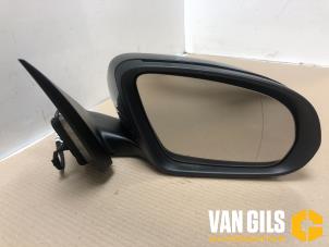 Used Wing mirror, right Mercedes C Estate (S205) C-180 1.6 16V BlueEfficiency Price € 249,99 Margin scheme offered by Van Gils Automotive