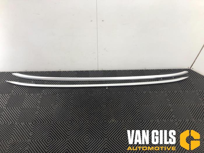 Roof rail kit from a Volkswagen Touran (5T1) 1.0 TSI 2019