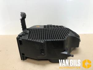 Used Air box Renault Captur (2R) 0.9 Energy TCE 12V Price on request offered by Van Gils Automotive