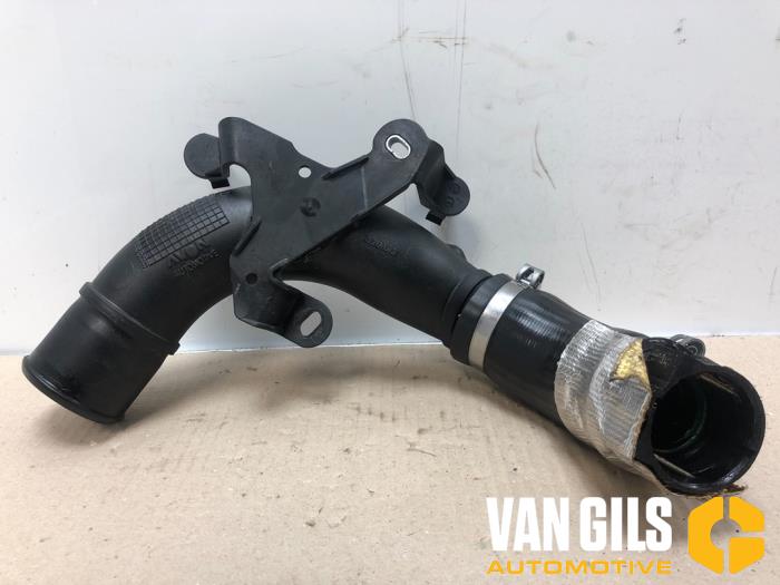 Gebrauchte Intercooler Schlauch Renault Captur I (2R) 0.9 Energy TCE 12V Preis auf Anfrage angeboten von Van Gils Automotive