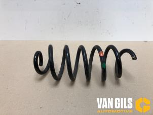 Used Rear coil spring Renault Captur (2R) 0.9 Energy TCE 12V Price on request offered by Van Gils Automotive