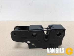 Used Bonnet lock mechanism Fiat Grande Punto (199) 1.2 Price € 30,00 Margin scheme offered by Van Gils Automotive