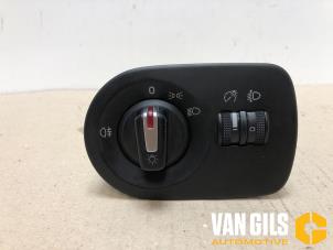Używane Przelacznik swiatel Seat Leon (1P1) 1.4 16V Cena na żądanie oferowane przez Van Gils Automotive