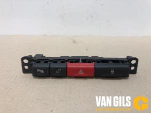Gebrauchte Schalter Landrover Freelander II 2.2 td4 16V Preis auf Anfrage angeboten von Van Gils Automotive