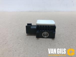 Usados Sensor de airbag Landrover Freelander II 2.2 td4 16V Precio de solicitud ofrecido por Van Gils Automotive