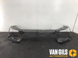 Usados Panel frontal Landrover Freelander II 2.2 td4 16V Precio de solicitud ofrecido por Van Gils Automotive
