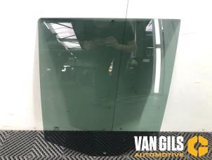 Usagé Vitre arrière gauche Landrover Freelander II 2.2 td4 16V Prix sur demande proposé par Van Gils Automotive