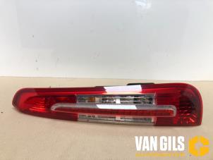 Używane Tylne swiatlo pozycyjne prawe Ford C-Max (DM2) 2.0 16V Cena € 60,00 Procedura marży oferowane przez Van Gils Automotive
