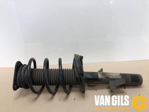 Usagé Barre amortisseur avant gauche Ford Focus 2 1.4 16V Prix € 75,00 Règlement à la marge proposé par Van Gils Automotive