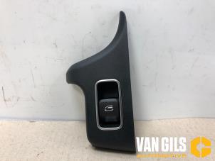 Used Electric window switch Mercedes B (W247) 2.0 B-200d Price € 29,99 Margin scheme offered by Van Gils Automotive
