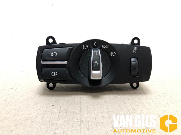 Light switch from a BMW 5 serie Touring (F11) 535i 24V TwinPower Turbo 2010