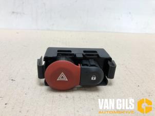 Used Panic lighting switch Renault Modus/Grand Modus (JP) 1.4 16V Price € 30,00 Margin scheme offered by Van Gils Automotive