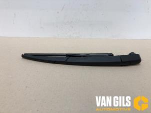 Used Rear wiper arm Mercedes C Estate (S204) 2.5 C-230 V6 24V Price € 30,00 Margin scheme offered by Van Gils Automotive