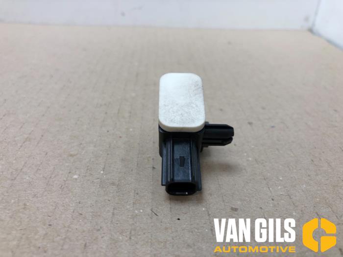 Begagnade Airbagsensor Volvo V60 I (FW/GW) 2.4 D5 20V Autom. Pris € 30,00 Marginaltabell erbjuds av Van Gils Automotive