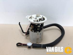 Used Electric fuel pump Volvo V60 I (FW/GW) 2.4 D5 20V Autom. Price on request offered by Van Gils Automotive