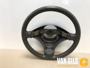 Usagé Volant Toyota Yaris (P1) 1.3 16V VVT-i Prix € 75,00 Règlement à la marge proposé par Van Gils Automotive