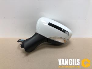 Used Wing mirror, left Renault Clio IV (5R) 1.5 Energy dCi 90 FAP Price € 40,00 Margin scheme offered by Van Gils Automotive