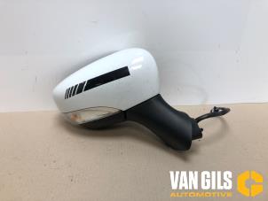 Used Wing mirror, right Renault Clio IV (5R) 1.5 Energy dCi 90 FAP Price € 40,00 Margin scheme offered by Van Gils Automotive