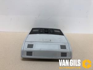 Usagé Eclairage de plafonnier Volkswagen Golf VII (AUA) 1.4 TSI 16V Prix € 99,99 Règlement à la marge proposé par Van Gils Automotive