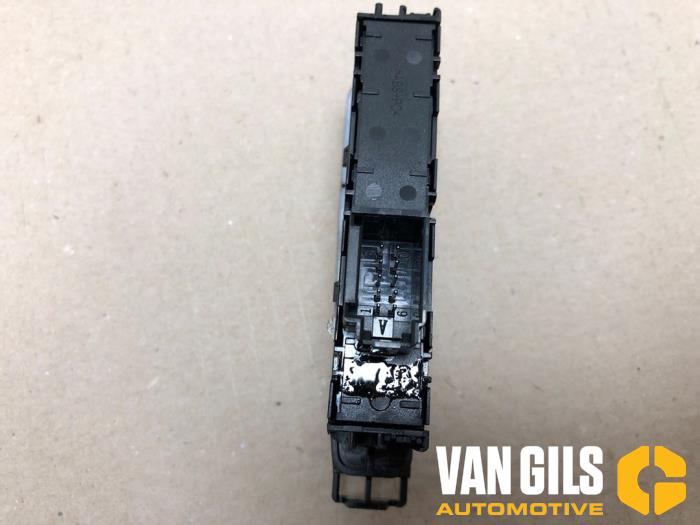 PDC switch from a Volkswagen Golf VII (AUA) 1.4 TSI 16V 2012