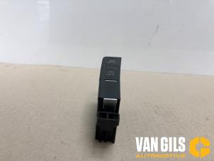 Usagé Commutateur ESP Volkswagen Golf VII (AUA) 1.4 TSI 16V Prix sur demande proposé par Van Gils Automotive