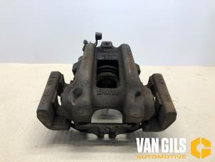 Used Rear brake calliper, right BMW 1 serie (E87/87N) 116i 1.6 16V Price on request offered by Van Gils Automotive