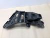 Rear bumper bracket, left from a Renault Clio IV (5R) 1.5 Energy dCi 90 FAP 2013