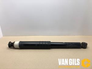 Used Rear shock absorber, right Renault Clio IV (5R) 1.5 Energy dCi 90 FAP Price on request offered by Van Gils Automotive