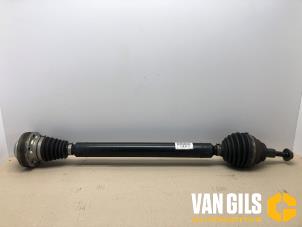 Used Front drive shaft, right Volkswagen Golf VII (AUA) 1.4 TSI 16V Price on request offered by Van Gils Automotive